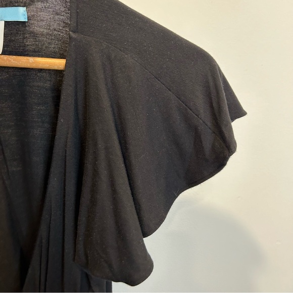 Marciano Flutter Sleeve Deep V-Neck Tee Shirt with Statement Belt Gold - Picture 4 of 5